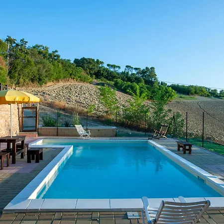 Lovely In Morrovalle